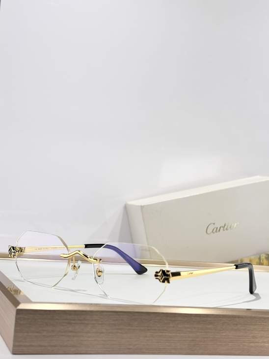 Picture of Cartier Sunglasses _SKUfw77796231fw